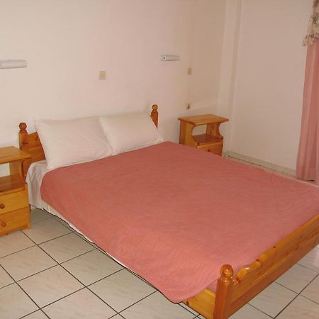 Loula Apartments Сидарион Экстерьер фото